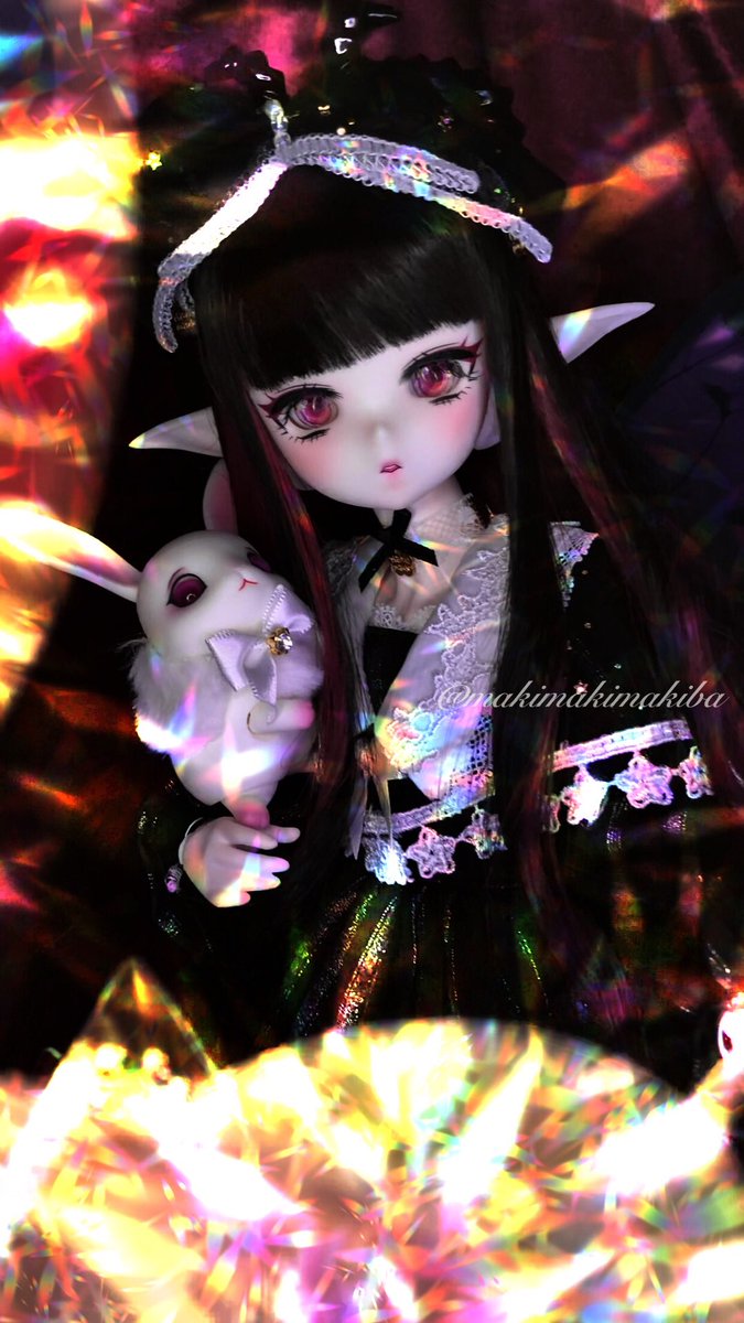 mmmakiba_doll's tweet photo. 凄くきらきら✨キラキラの奴映り込んだ所を更に加工してもっとキラキラにした

#うちのこかわいい #TinyFox #sakurapaper https://t.co/RUQufwvI2Y