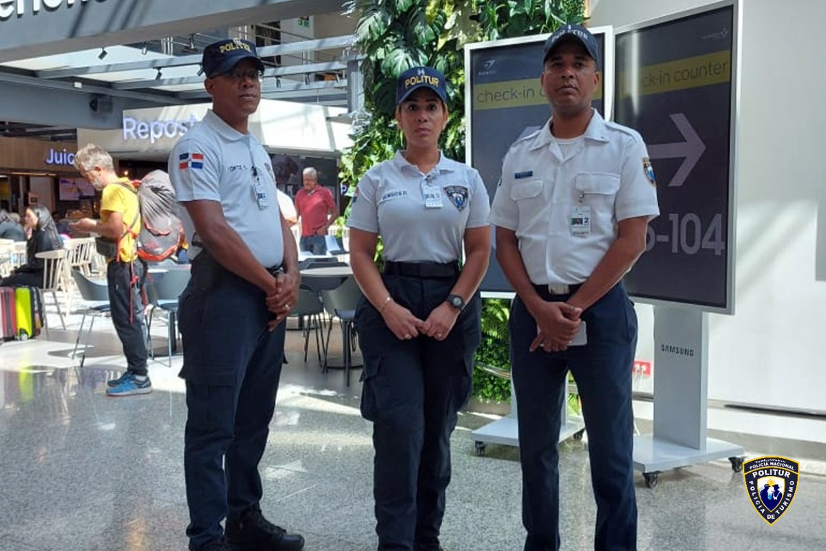 theswinder's tweet photo. Cumpliendo con las instrucciones de nuestro Sr. Director Central Policía de Turismo @PoliturRD Lic. Minoru Matsunaga, General  Policía Nacional, hemos reforzado en puntos estratégicos la Seguridad Turística en este AILA para mantener presencia y control efectivo del mismo. https://t.co/UY68O31XwE