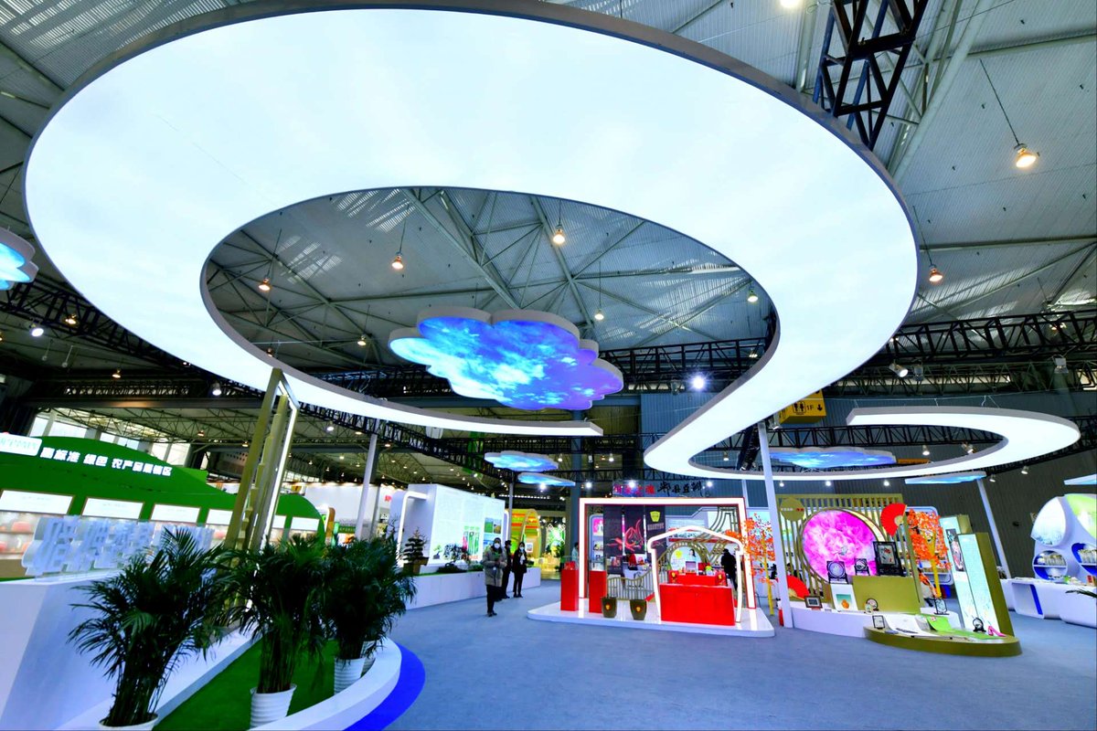 WHCExpo's tweet photo. Welcome #Global leaders to Sichuan #China for #economy, #investments &amp; #trade #businesses in #HealthyCities, #SmartCities, #Agricultural Techs  @WFHCF_ #SDGs #DigitalEconomy #FDI #Investment #FreeZones #SEZs #Healthcare #HealthTourism #Destinations #Wellness #ClimateAction #MICE https://t.co/aGrswsPySr
