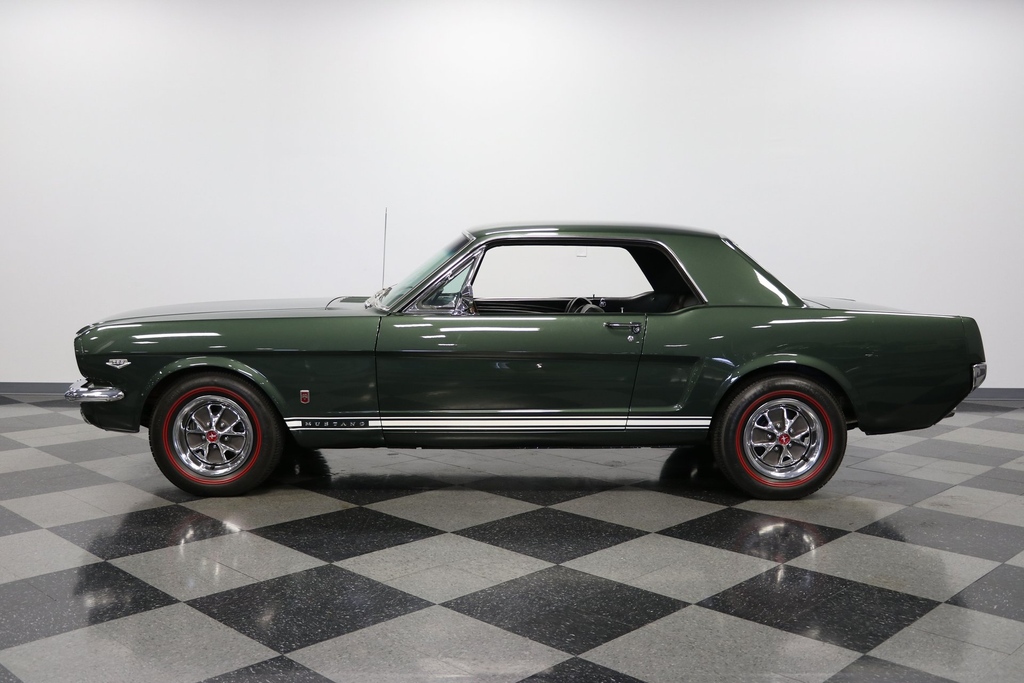streetsidecars's tweet photo. #Mustangs! This 1966 #Ford Mustang #GT K-Code and 1970 Ford #Mustang Boss 351 #Tribute #Convertible are both from our #Charlotte showroom! Which do you prefer?
#fordmustang #mustanggt #boss351 #mustangporn #classicmustang #vintagemustang #classicford #vintageford #V8 #musclecar https://t.co/lMhdgKyJHd