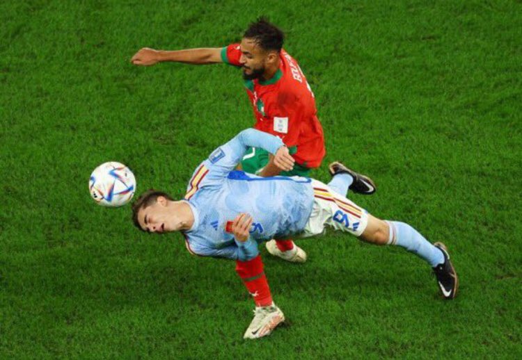 Castillo__Rm's tweet image. Y el único con dos cojones bien puestos este chaval, del 2004. 18 añitos y parece que ha sido el único que ha ido al campo. Honor a don Pablo Martín Páez Gavira.