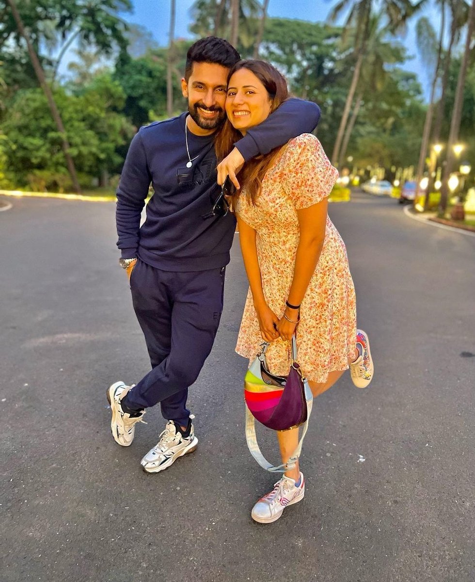 __Radhaa__'s tweet photo. HAPPY ANNIVERSARY SARAVI
Happy 9th Anniversary my lovelies..
Congratulations on completing 9 years of marriage. You just make the marriage look so cool. Love you both to infinity. 
@_ravidubey @sargun_mehta https://t.co/rBGjgO6ALv