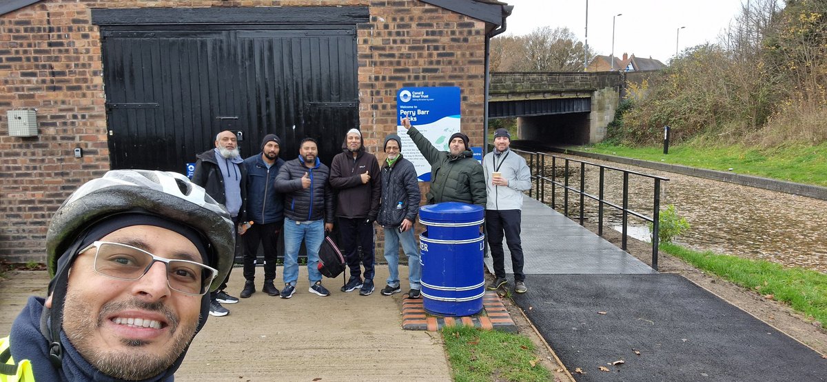 run_taz's tweet photo. It's been a pleasure hosting and working with @asian_resource Centre and @CycleConfident @WeAreCyclingUK to offer a weekly session for the local community as part of our #LetsCycle Wellbeing activities on #TameValleyCanal
@CRTWestMidlands
@CanalRiverTrust
#lifesbetterbywater https://t.co/6NkxdGYM1W