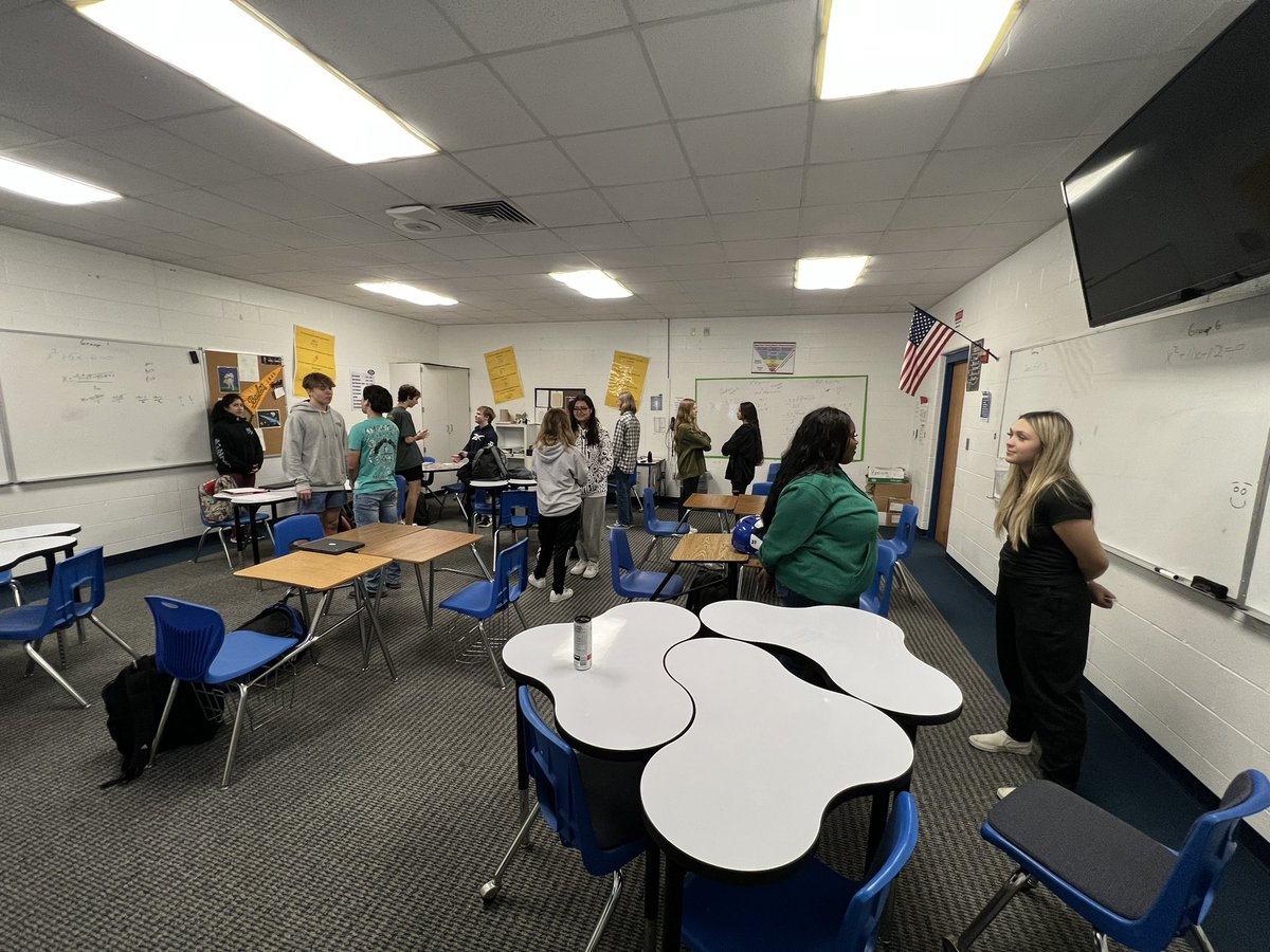 Enjoyed working through a lesson on Empathy with some of our HS students yesterday. Triangle of Trust activity is a great way to connect &amp; extend empathy to one another. <a href="/CharacterStrong/">CharacterStrong</a> <a href="/risdHS/">Robinson High School</a>