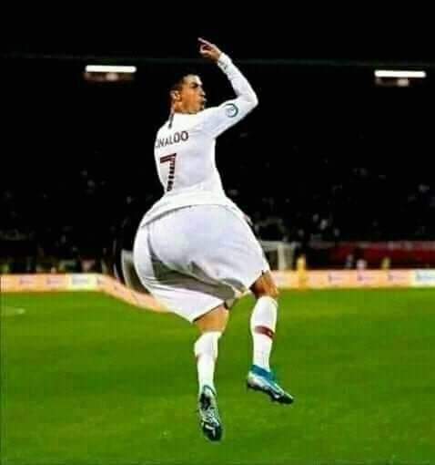 NdoloMautho's tweet photo. Wait for @piersmorgan to hear of Ronaldo not being in the starting line up....tantrums, I can prophesy🤣🤣 https://t.co/MhDuMIbCsk