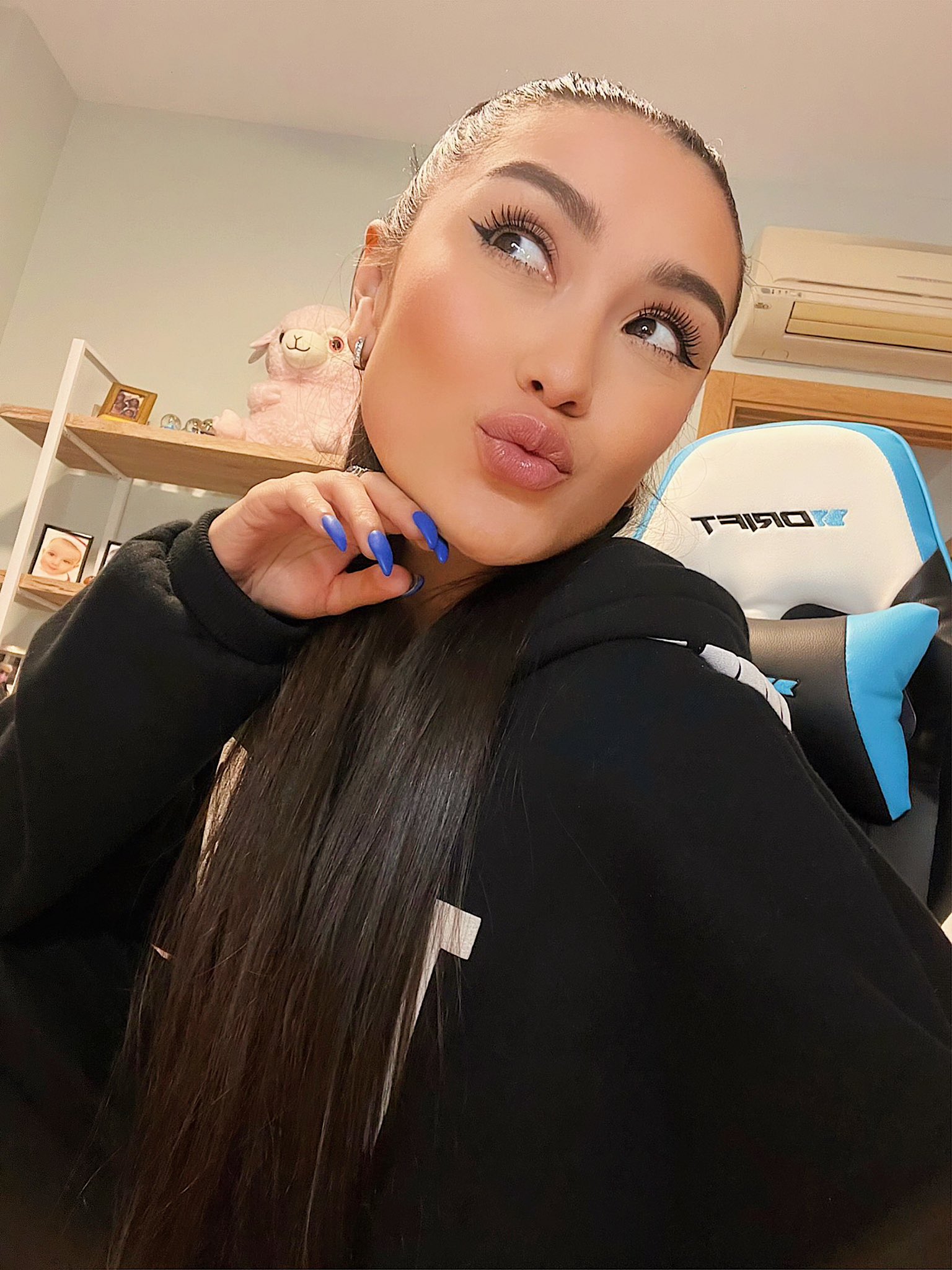 caritoalaparato on X: soy gafe? t.co6DpHpAEfQB  X