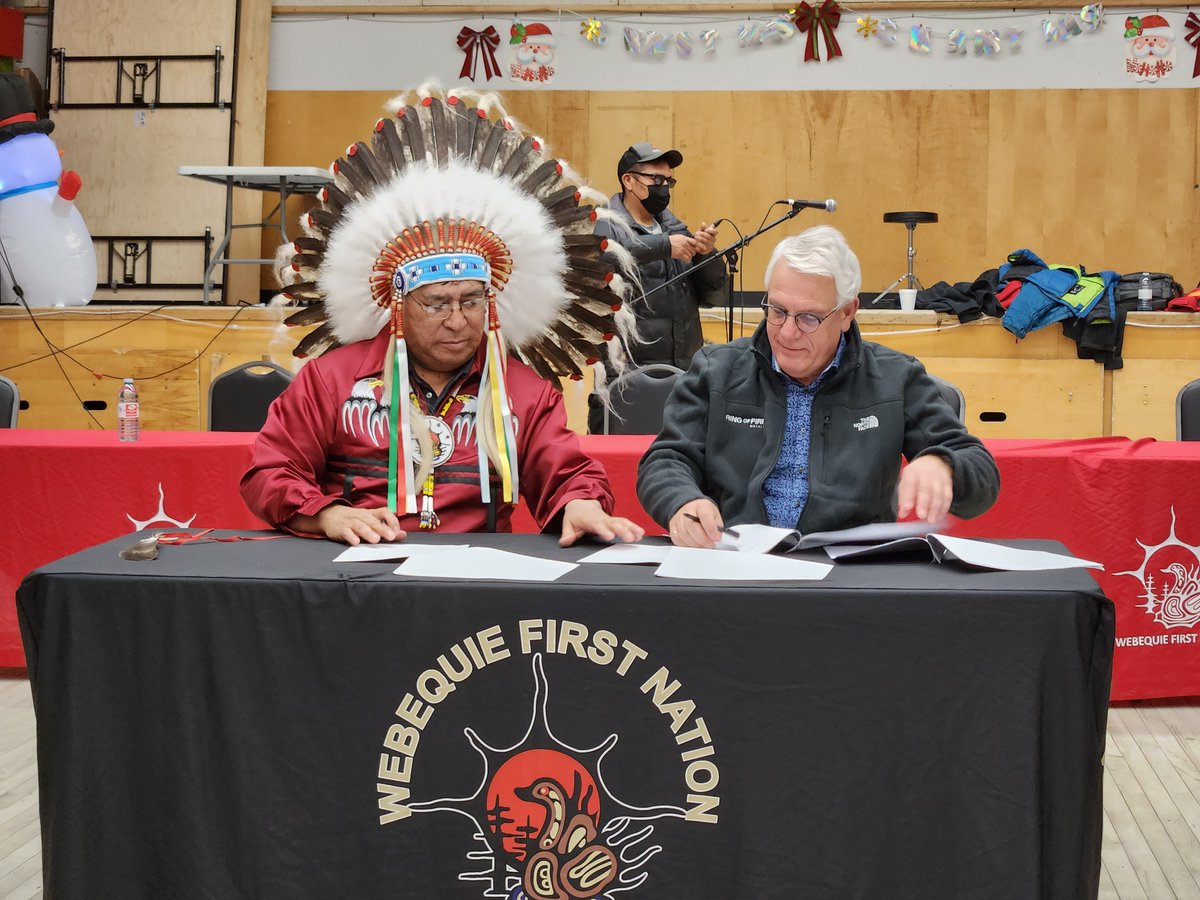 We are excited to announce that Webequie First Nation and Ring of Fire Metals signed a Memorandum of Understanding (MOU) outlining a framework for collaboration on proposed development in the Ring of Fire. Read more here: bit.ly/3FaxCVs