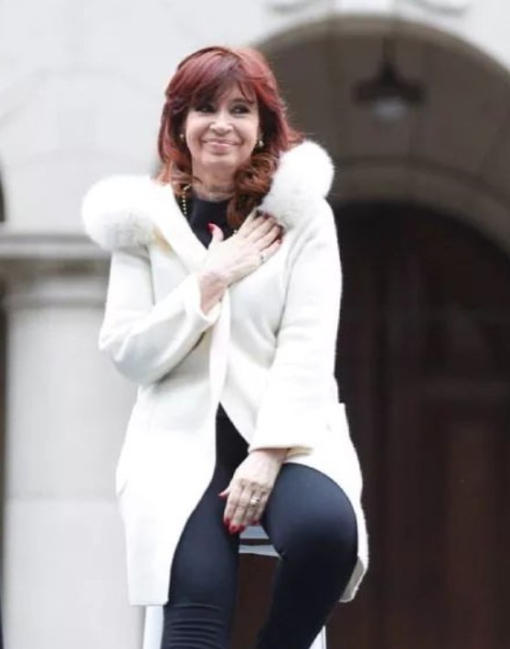 florgalli77's tweet photo. #SiempreConElla
#SiempreConCristina
#ElPoderJudicialApesta 
#ClarinMafia https://t.co/3ZLJHmWWhl