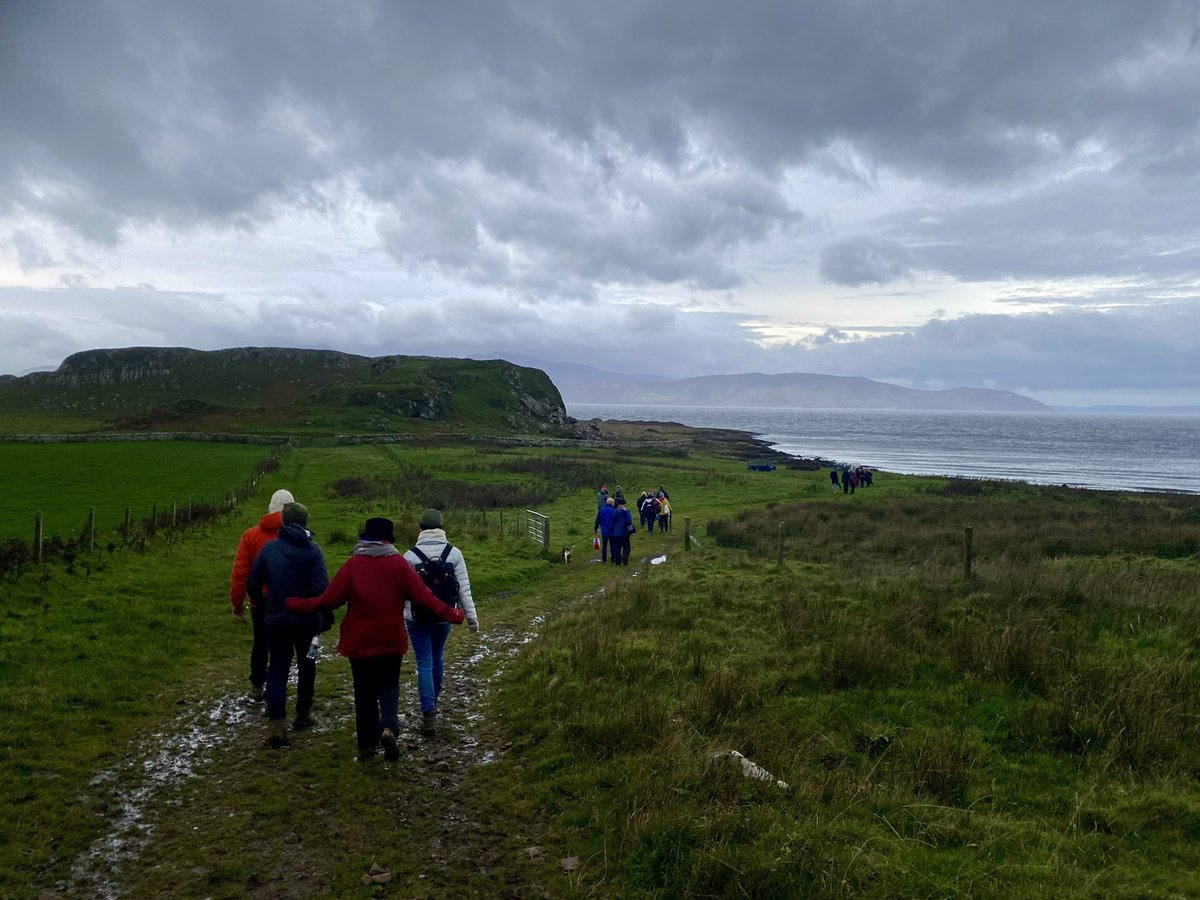 craigberoch's tweet photo. Scenes from our latest Decelerator Lab on the Isle of Bute 🏴󠁧󠁢󠁳󠁣󠁴󠁿 where participants spent a week slowing down, spending time in nature, visiting ancient monuments and listening to live music from local performers.
#futureofWork #innovation #community https://t.co/kaYmWYTRpx