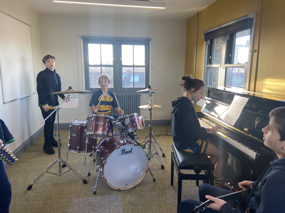 Jingle Bells from 7M, singing and playing.