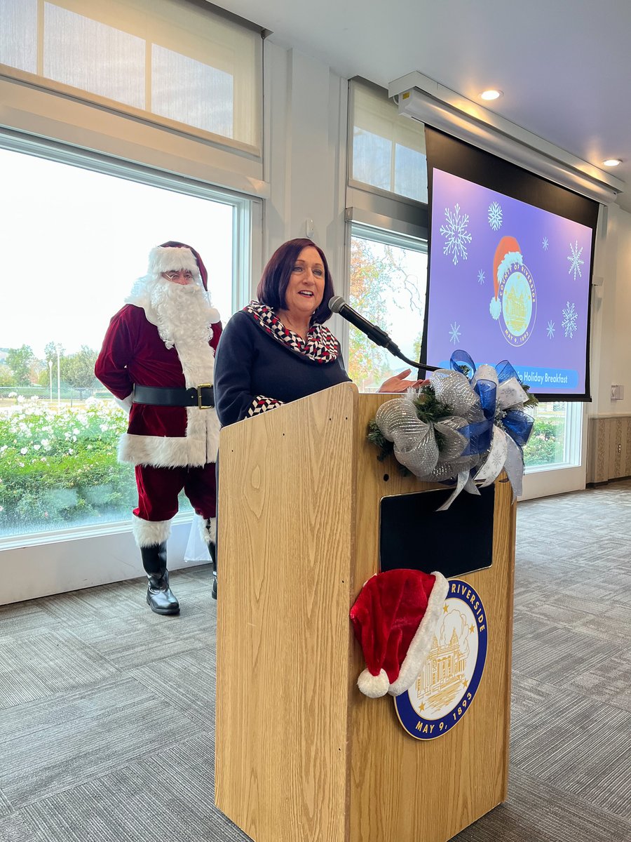 SupKarenSpiegel's tweet photo. The District Two team had a great time visiting Santa at a holiday breakfast this morning. Happy Holidays! 🎅

#HappyHolidays #Santa #DistrictTwo #RiversideCounty #RivCo https://t.co/xR794dkaam
