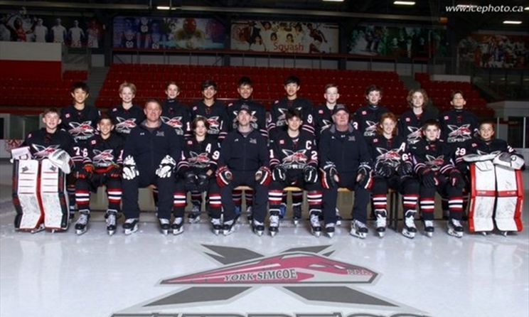YorkRegion's tweet photo. Will these 12-year-old hockey players follow in Gretzky's footsteps at Quebec International Pee-Wee Tournament? #YorkSimcoeExpress #hockey #tournament https://t.co/dd2fIuJBUP https://t.co/NzEvV1RVHR