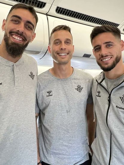 Tertulia La Carioca tweet media
