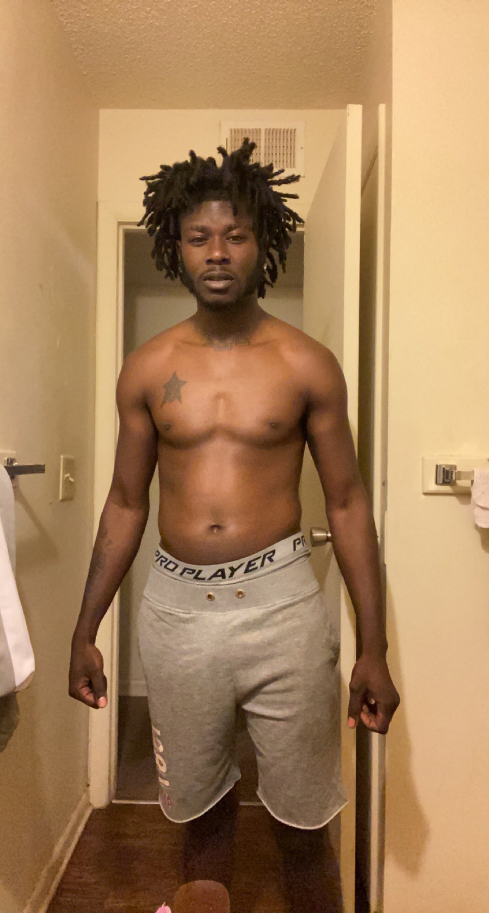 They worried bout me😂 im living good and healthy⚡️ #helathy #wealthy #malemodel #viral #explore #page #TikTok #xxx https://t.co/VPNC72EQ1d