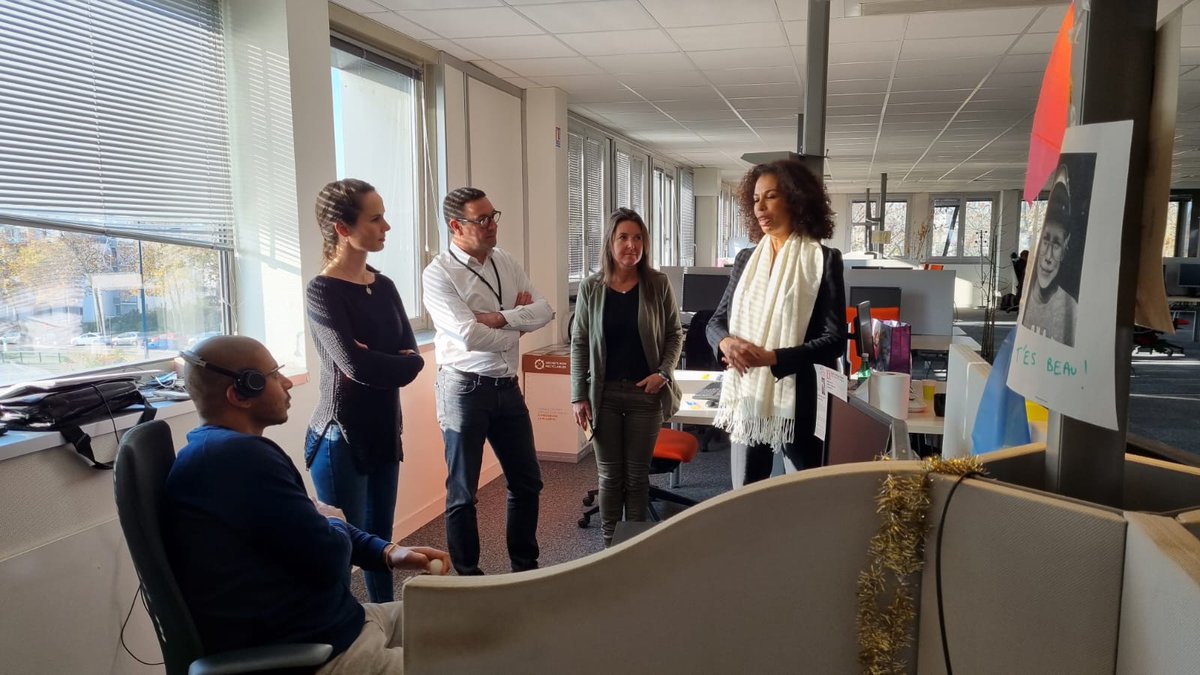 etchoungui's tweet image. Un grand 👏🏽👏🏽👏🏽  pour nos conseillers @OrangeBretagne et nos équipes mobilisées en cette fin d'année #PourNosClients et la 🌍 avec nos offres reconditionnées cc @JMEscalettes @laetitia_orsini