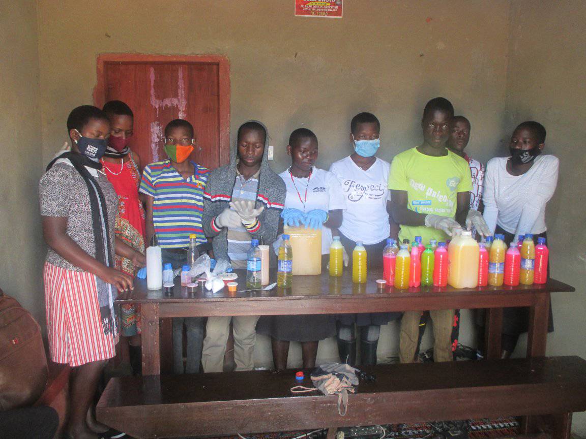 One of the projects for the KAASO Development Association is already underway! Here are some staff and students from KAASO visiting a local training centre to learn how to make bar soap, liquid soap, shampoo, and chalk for the school blackboards 👍