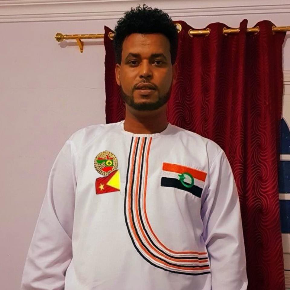 Wanofii123's tweet photo. በህይወቴ ልረሳዉ ማልፈልገዉ ማከብረዉ ምወደዉ የሰዉ ልጅ ለሀቅ የቆመ ወድሜ  በዚ 5አመት ትግሌ ዉስጥ ሰዉ ሁኖ ያገኘዉት ወርቅ የሆነ የስልጤ ልጅ አበሳ thank you 🙏🥰 ልጅክን ያሳድግልክ የትግላችንን ፍሬ ያሳየን ወድሜ #mohammedKedir #Oromia #Ethiopia https://t.co/HjEA23Itdk
