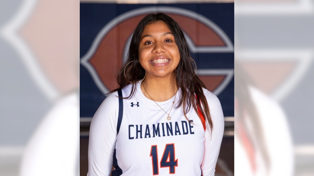 ladailynews's tweet photo. Daily News Girls Athlete of the Week: Laila Carrillo, Chaminade https://t.co/QuRe1ou0aK https://t.co/KPMoCLhvMs