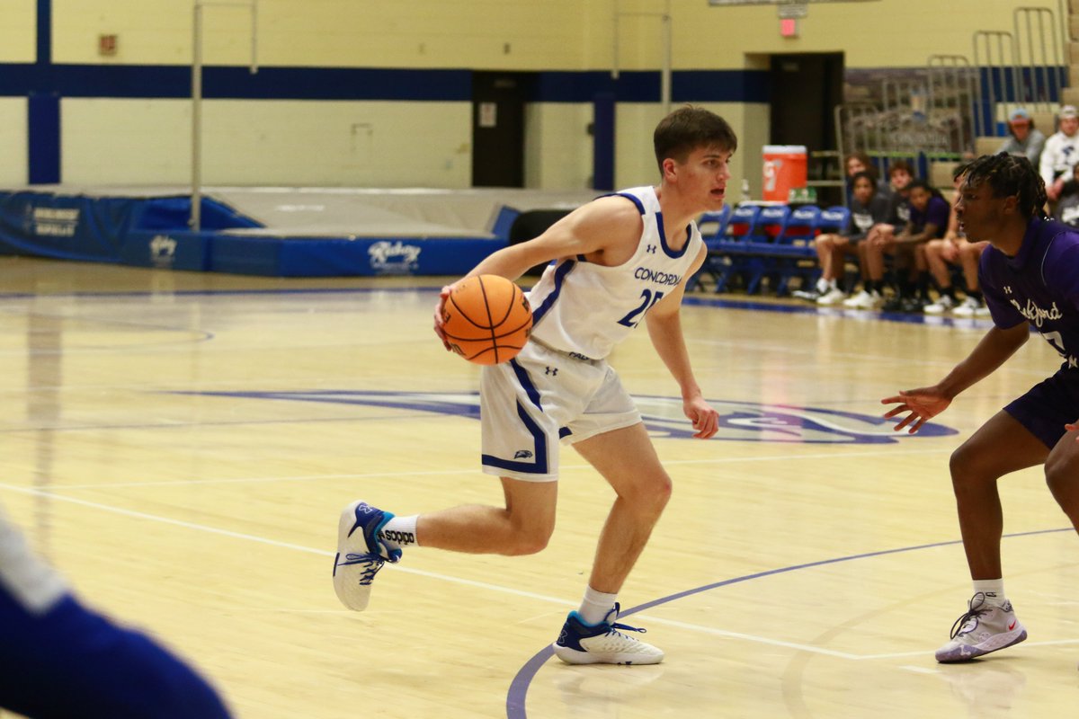 CUWFalcons's tweet image. Tuesday night #NACCtion with @CUWMBB against MSOE!
📈cuwfalcons.com/sports/mbkb/20…
📽️ portal.stretchinternet.com/cuw/
🎙️ @glenn_gpearce on the call!
#⃣ #d3h #CUWsoarsHigher