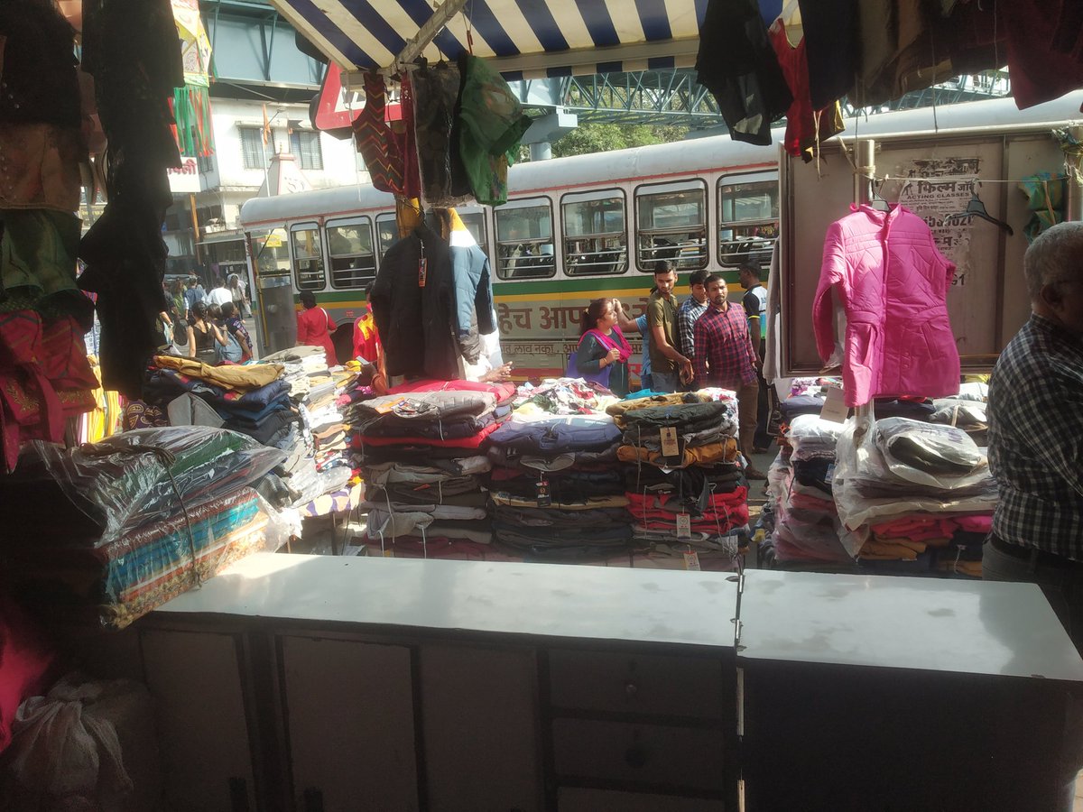 BmcComplaint's tweet photo. @mybmcWardRC @IqbalSinghChah2 @Sunilrane_bjp @CMOMaharashtra 

Dear Sir, Kindly do strict action against all road hawkers who is doing unauthorized business in front of our shops at goyal shopping centre at L. T road, borivali West, mumbai. Shop entrance has completely blocked. So kindly help us other wise allow us illegal https://t.co/jheBQ55cxE