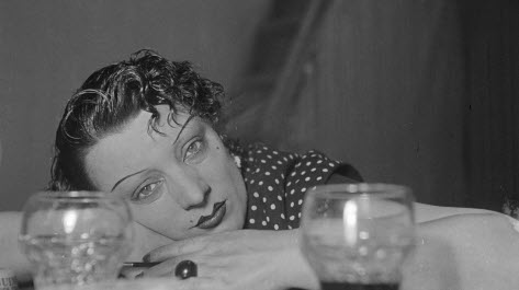 tonaindia's tweet photo. Gaston Paris.
Kiki de Montparnasse, c. 1935. https://t.co/qzOOI8ZuWl