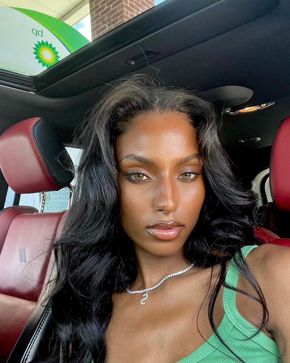 AfroStunnerz's tweet image. 💚