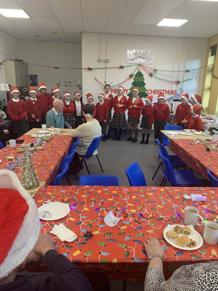 TangoZeroSeven's tweet photo. Today was our befriending service Christmas party at Headland Fire Station. It was a pleasure to be there, a big thank you to @StHelensHpool for the wonderful singing and to Nicky &amp; Muriel our coordinator’s for organising such a wonderful day🎅🤶🎄@ClevelandFB #morethanfires https://t.co/cYkxhLC0NS