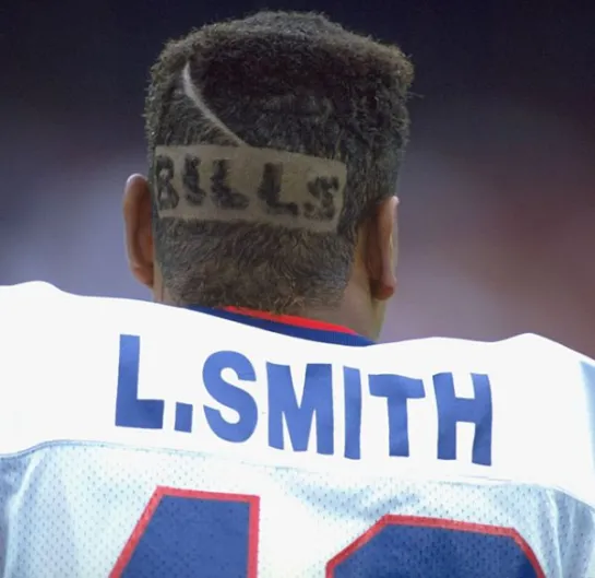 VintageBills's tweet photo. Wacky Wednesday~
Leonard "The Hitman" Smith was Mafia before the #BillsMafia was born!! Trend setter & decapitator!! One of my personal favorites to watch!! #LeonardSmith #TheHitman https://t.co/Gz99YvekzM