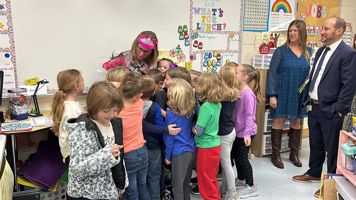 gchidiac211's tweet photo. Congratulations to our Ocean Acres Teacher of the Year, Ms. Nadeau!  Thank you for all that you do! 
@OAPrincipal @StaffordTwpEd #studentsfirst https://t.co/BFvgSzYxH1