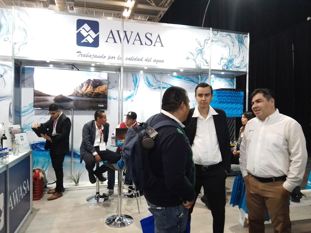 AWASA_GDL's tweet photo. AWASA presente en la Expo ANEAS Irapuato 2022. 
Nuestros consultores de ventas brindando asesoría personalizada a todas las personas que nos visitan. 
¡Trabajando por la Calidad del Agua! ¡Te Esperamos! Stand #93. https://t.co/g3gmddZvqz