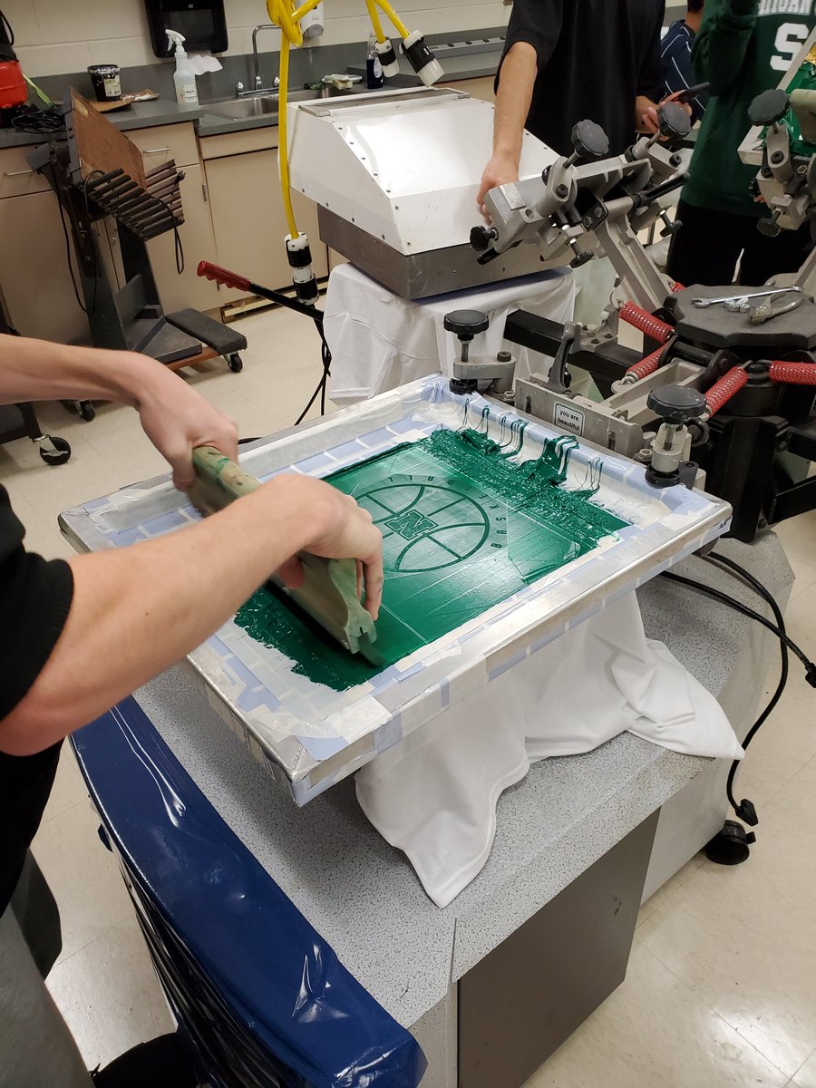 Novi High School Engineering Dept tweet media