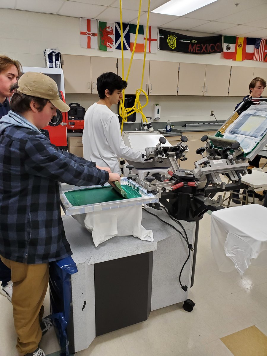 Novi High School Engineering Dept tweet media