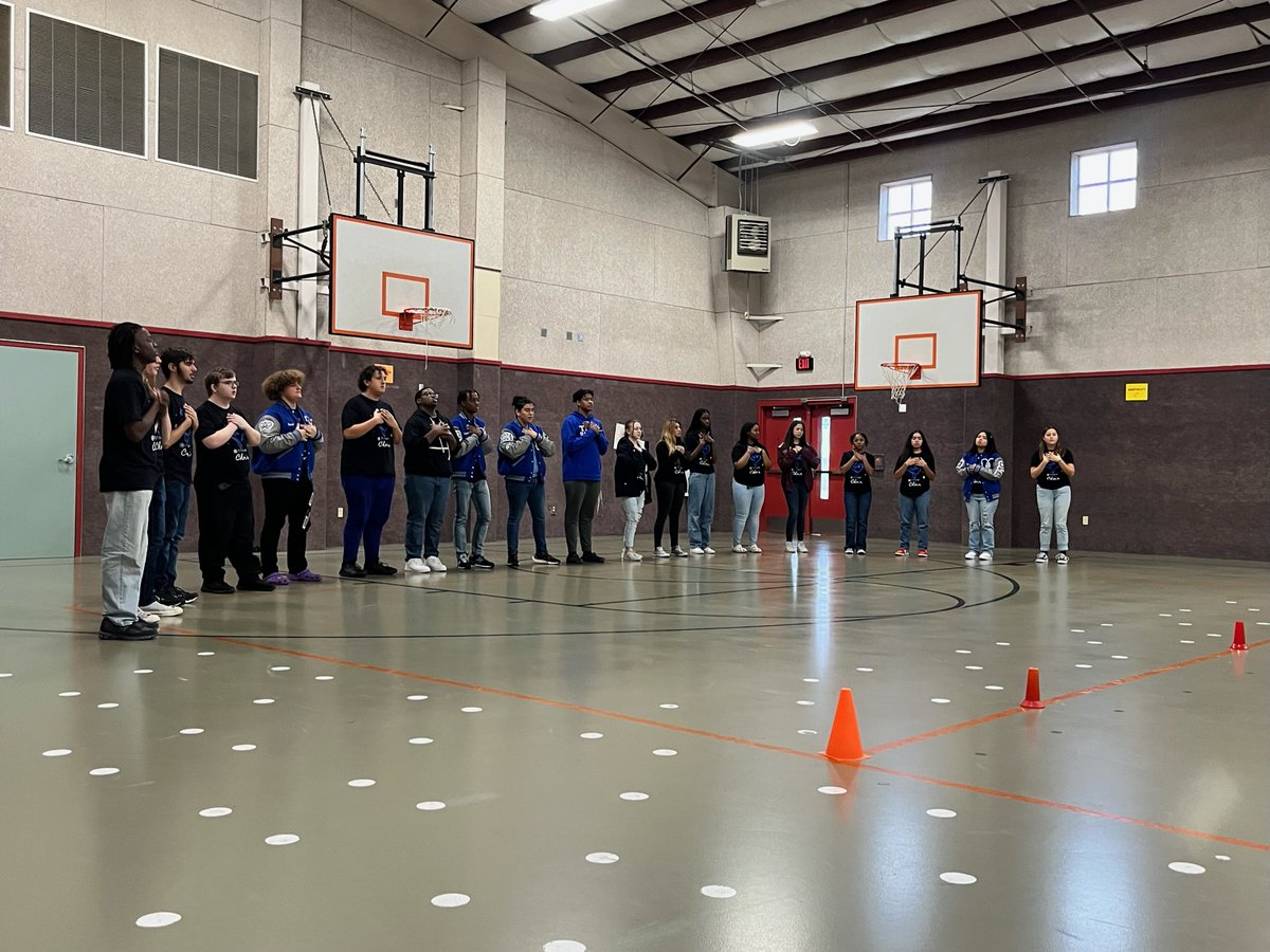 MNTHSChoir tweet media