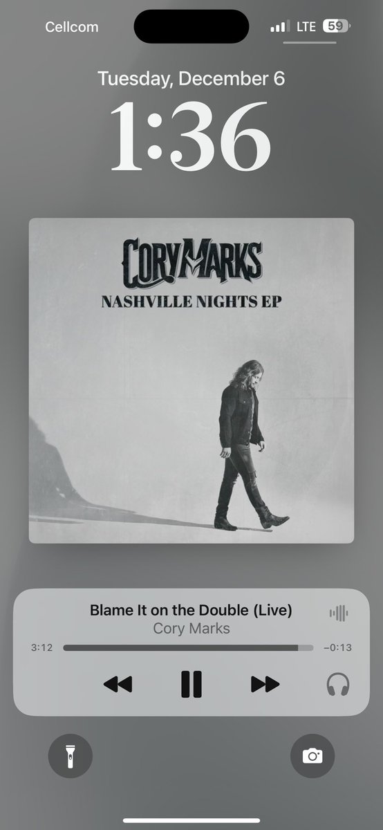 flint_natalie's tweet photo. Unpopular Opinion: One of my favorite parts of going to concerts is seeing the openers and finding new artists to follow 🤩 @corymarksmusic has been on repeat since seeing him this past weekend in Green Bay, WI! https://t.co/cSCmYhhirJ