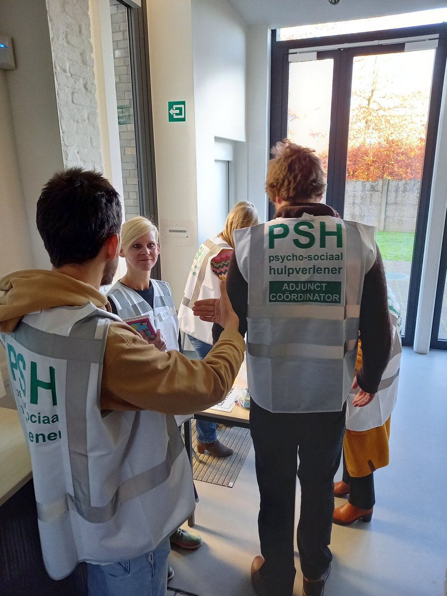 Vandaag konden we eindelijk onze jaarlijkse intergemeentelijke #PSH oefening hernemen. Het werd meteen een kennismaking met het nieuwe #BITS registratiesysteem. Met dank aan de samenwerking met de collega's <a href="/Noodplan_MeWi/">Steven Vermeeren - NPC</a>, <a href="/TDereymaeker/">Tinneke Dereymaeker</a>  en <a href="/l_vranckx/">LVranckx</a> en de enthousiaste PSH'ers.