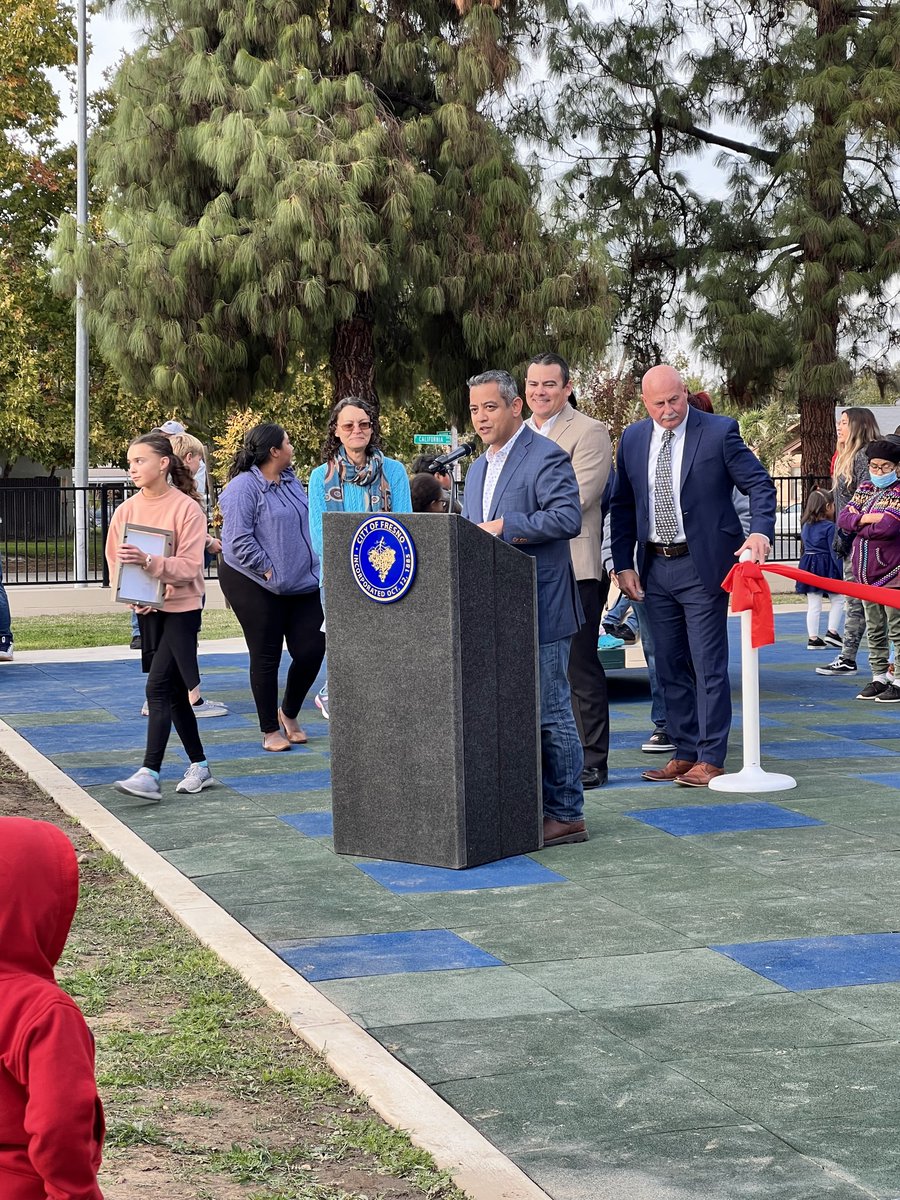 ENPFresno's tweet photo. "Tupman Park is a perfect example of why residents are so important in getting critical resources to their neighborhood.”

#FresnoCalifornia https://t.co/Y6ydRVfm7k
