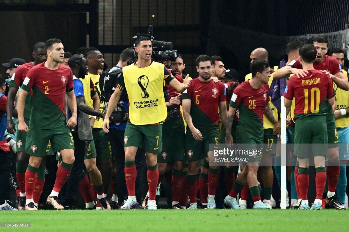 This is Cristiano Ronaldo celebrating with teammates.

Ronaldo loves a winning team ❤️