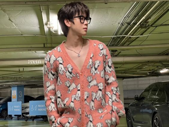 kaoryAk394's tweet photo. Siempre sebe Divino🥰🥰🥰🥰
#BeautyBazaarxBounPrem
#Prem_space
@Prem_space
#Celine
#gentlemonster
#GUCCI
#premstyle
#ซาลาเปา https://t.co/bJeu5RBMmz