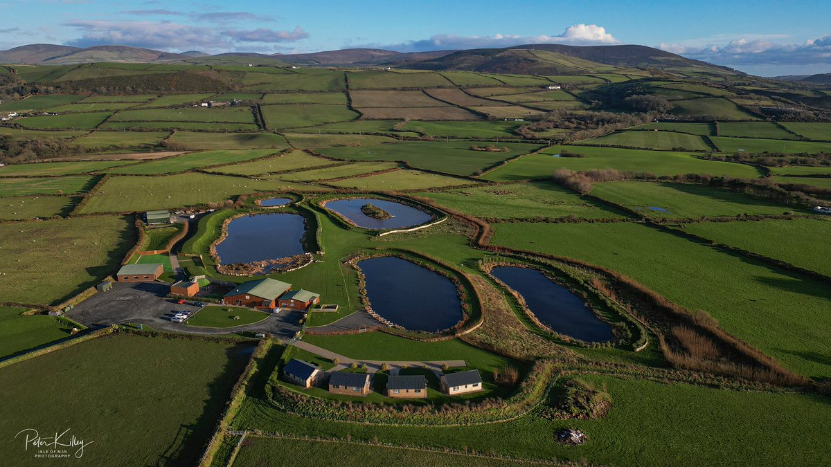 manxscenes's tweet photo. Sunset Lakes and the wonderful Peel today 🇮🇲 #isleofman #iom #peel #sunsetlakes #iomstory #manx #manxscenes #ourbiosphere #djimini3 https://t.co/D8KYsr6gBF