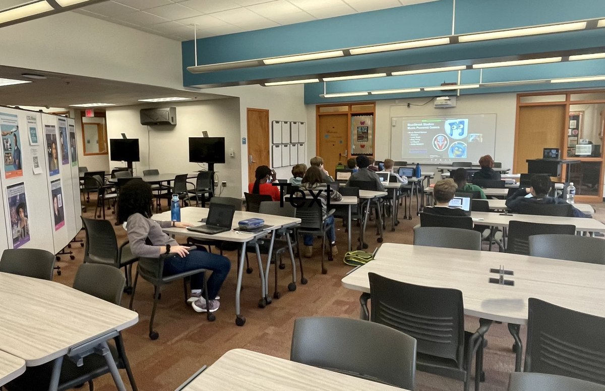ROMS_Learning's tweet image. We kicked off Computer Science Week with the first event in our Career Connections Series with Pathful Connect: “Introduction to Making Video Games”⁦@Pathfulinc⁩ ⁦@CSEdWeek⁩ ⁦@hourofcode⁩ ⁦⁦@royaloakschools⁩