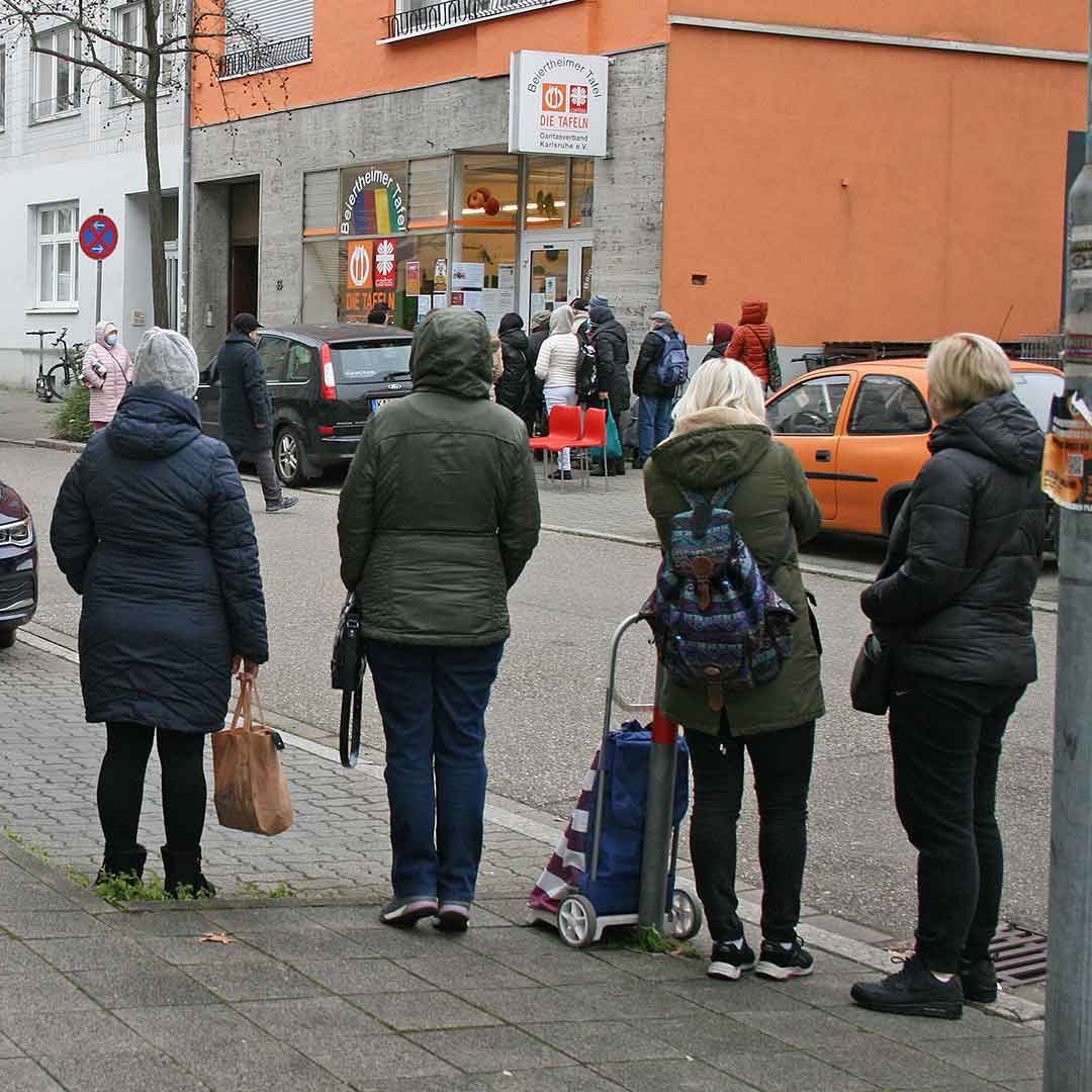 #Inflation und #Energiekrise treffen besonders diejenigen, die sowieso wenig haben. Bei den Sozialverbänden spürt man schon jetzt die Auswirkungen der Krise und wappnet sich für die kommenden Monate: konradsblatt.de/detail/nachric…