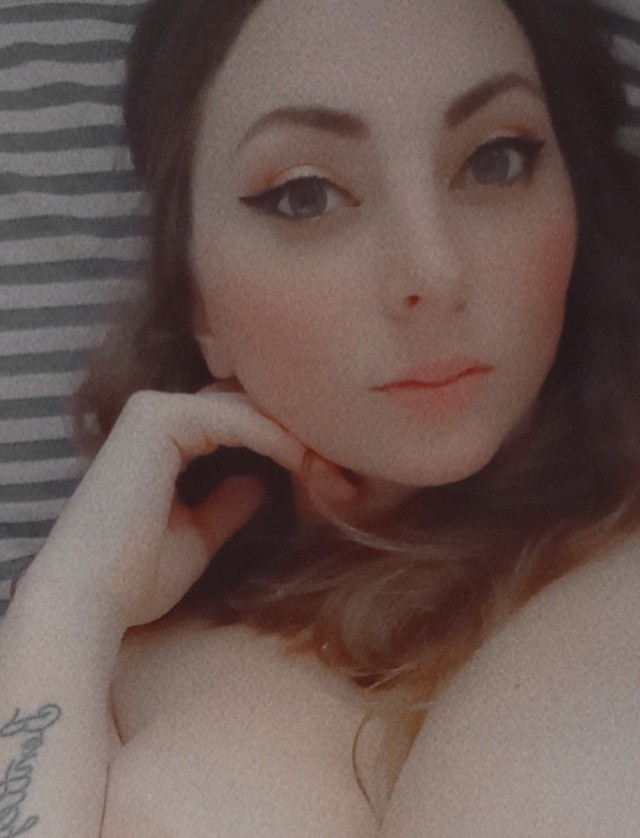 AmandaKapalo's tweet photo. 😘 #SellingContent #onlyfans https://t.co/Fp5U7LcTjD