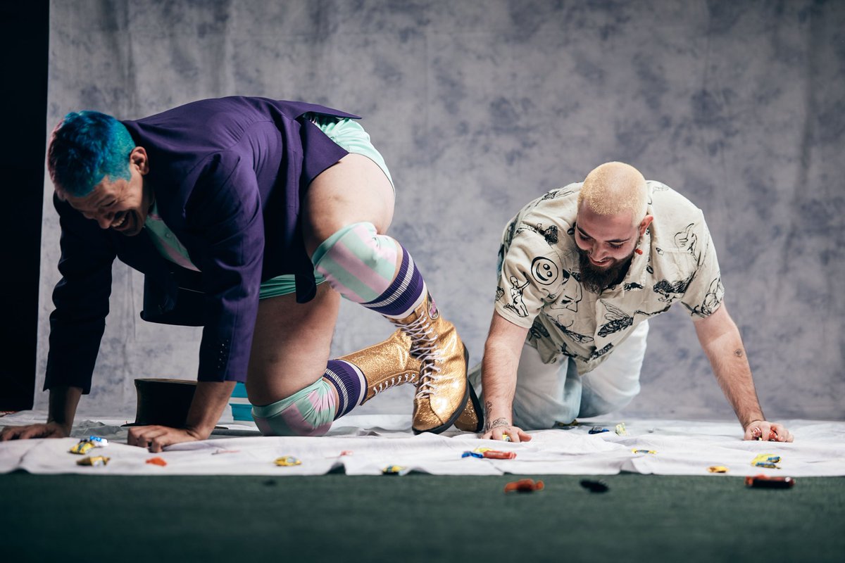 SpecialT_QPO's tweet photo. For 2 years, @GodDamnCandyMan has been making venue floors sticky in the wake of his candy. There’s usually a hefty clean up that follows a Delightful Dan match. But our shows, just wouldn’t be the same without him. So we clean. ❤️

Harry captures that story in these pictures. https://t.co/FrUx7biSwf