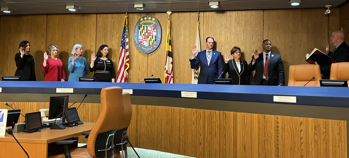 Congratulations to all the members of the new #AnneArundel County Council who were sworn in last night: Pete Smith, Allison Pickard, Nathan Volke, Julie Hummer, Amanda Fiedler, Lisa Rodvien, and Shannon Leadbetter.