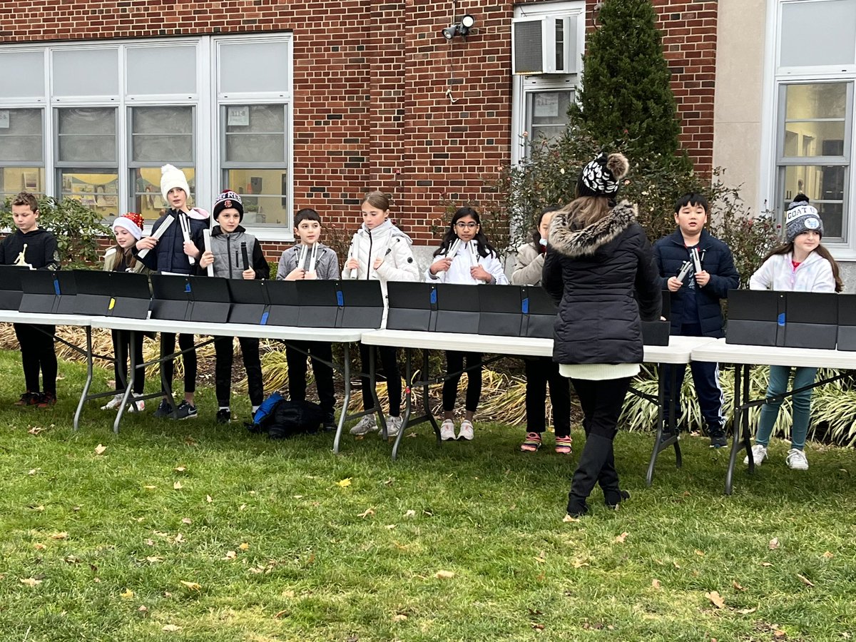 RPS_Somerville's tweet photo. Thank you for the beautiful sounds compliments of our Handchimes Club ! #TeamSomerville https://t.co/aAE6sMPvHW