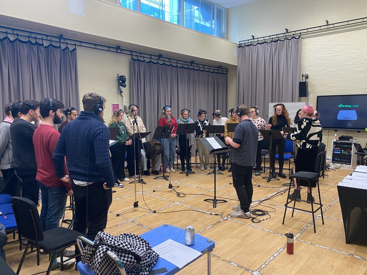So excited to have gotten the chance to record with the brilliant Guildhall Vocal Jazz ensemble. CAN’T WAIT to share what we’ve been working on… stayed tuned!!🎶😉🦍😲 Thanks to @_clarewheeler @samstoreymusic @guildhallschool 🎶