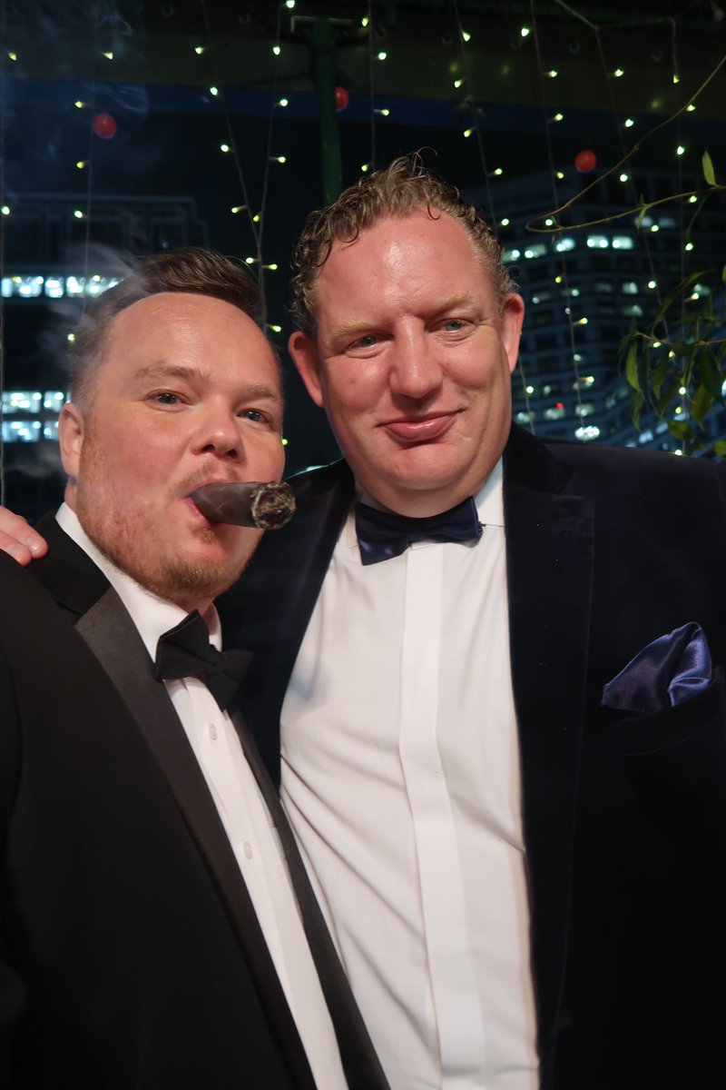 London Cigar Smoker tweet media