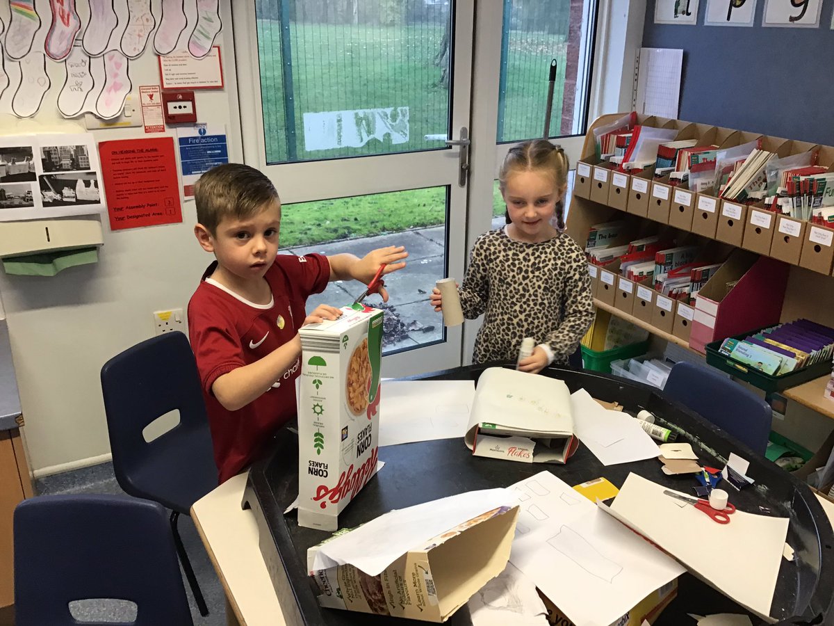 SPB_EYFS's tweet photo. Last week, children used recyclable materials and turned them into buildings to create a city! we then used the city in our play! Great work everyone! https://t.co/6vyzNPgexq