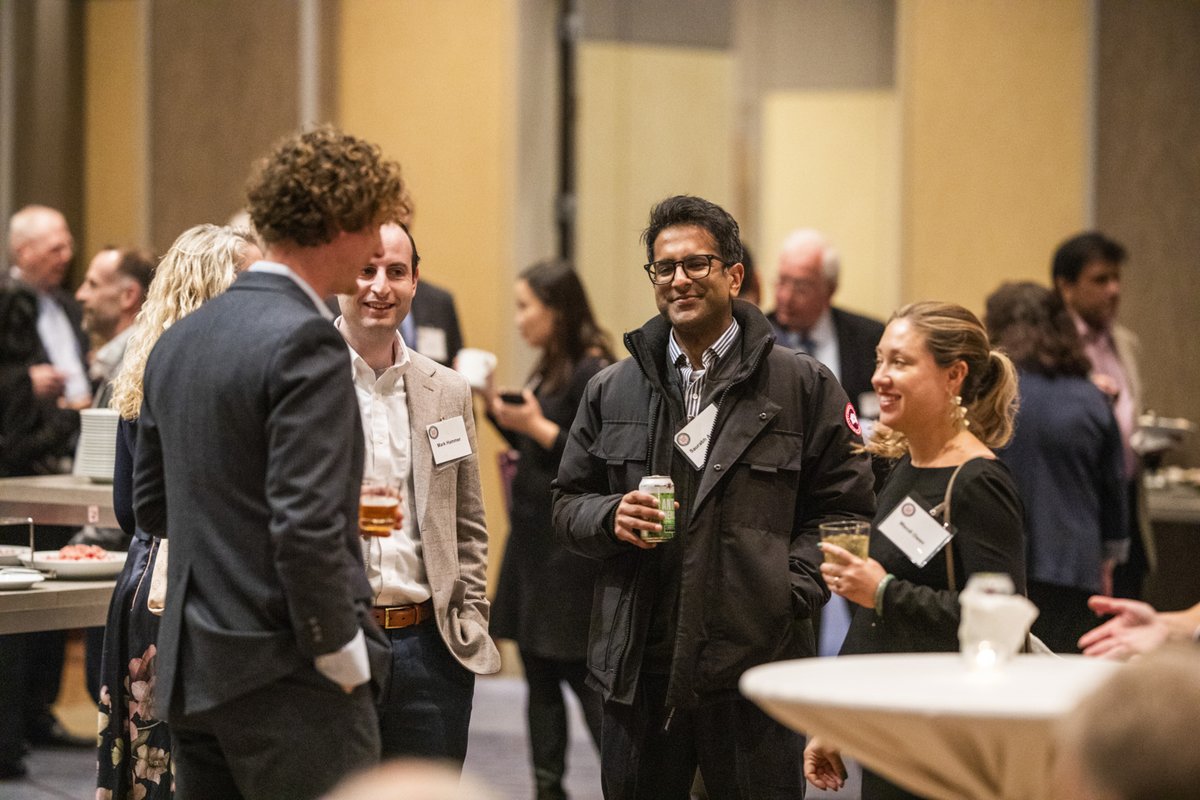WashUMedMIR's tweet photo. Our faculty, trainees and alumni were able to reconnect at the annual #MIRatRSNA reception. MIR Director Richard Wahl, MD, addressed the crowd and highlighted major MIR accomplishments throughout the year. #MIRalumni https://t.co/hxeEiqvC6N