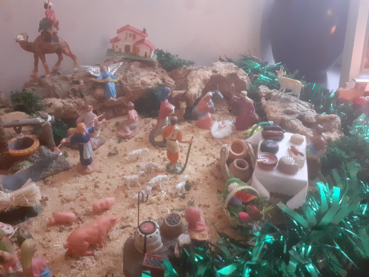 luisjacarmona's tweet photo. Otro año más cumpliendo con la tradición,  me encanta 😁😁 https://t.co/gUzqxWM7bp